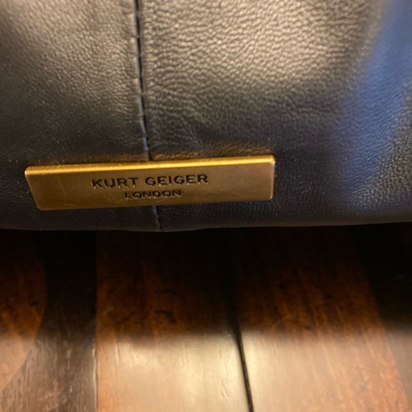 Kurt Geiger Black and Gold Quilted Shoulder Bag - Picture 6 of 10